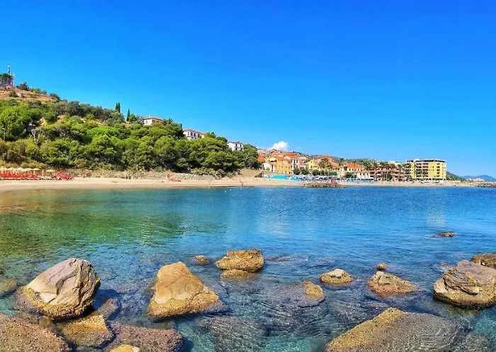 Casa Del Grillo * Costarainera